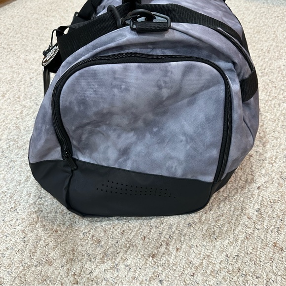 Adidas Duffle Bag - Picture 5 of 10